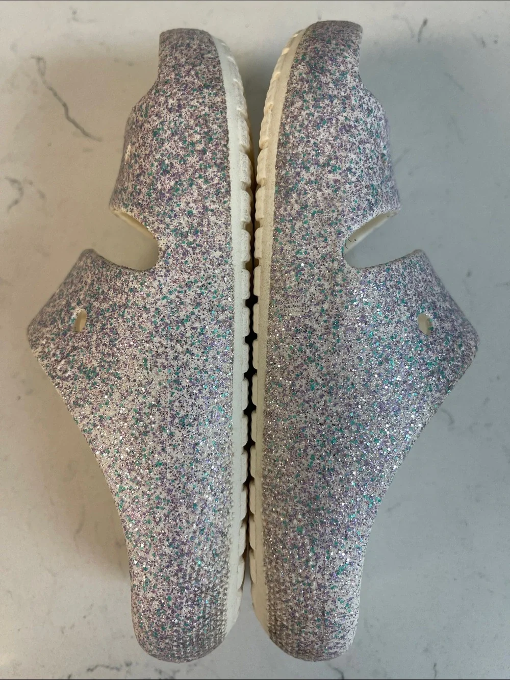 Crocs Glitter Sandal V2 Girl’s size 13 Styke #209705 Mystic Glitter